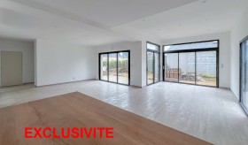  Property for Sale - House - la-meziere  